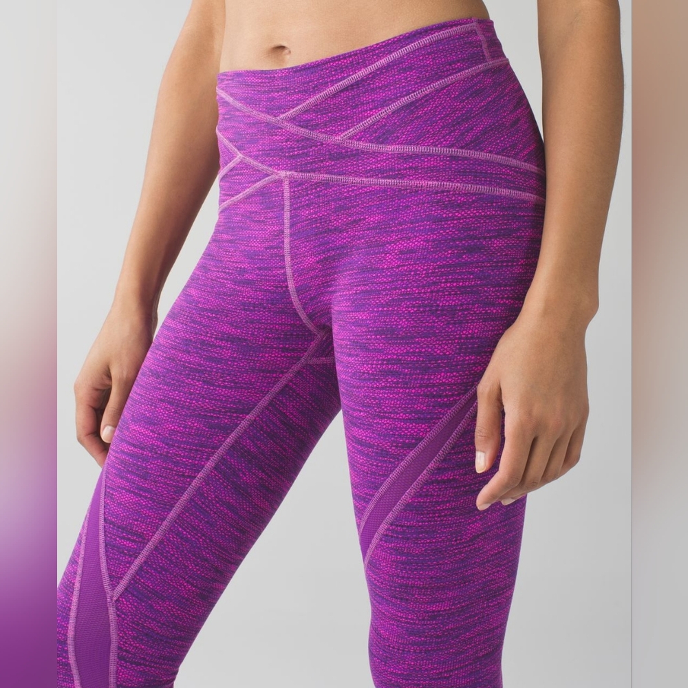 Free Flow Crop Diamond Jacquard Space Dye Tender Violet Raspberry 19" - Picture 2 of 8
